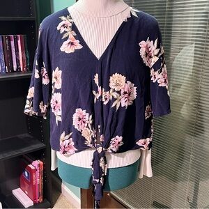 Cute navy & pink summer shirt medium